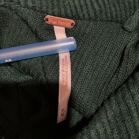 Free People Marley Off Shoulder Twist Top Sweater Women Medium Long Sleeve NWT - Picture 11 of 12